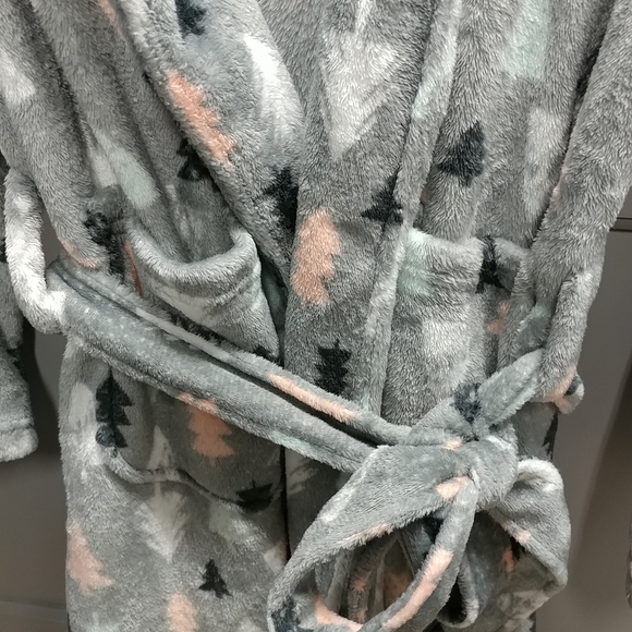 Plush Robe Tree Design Ladies Small w/ Pockets Belt Gray Black Pink Green White - Picture 14 of 16
